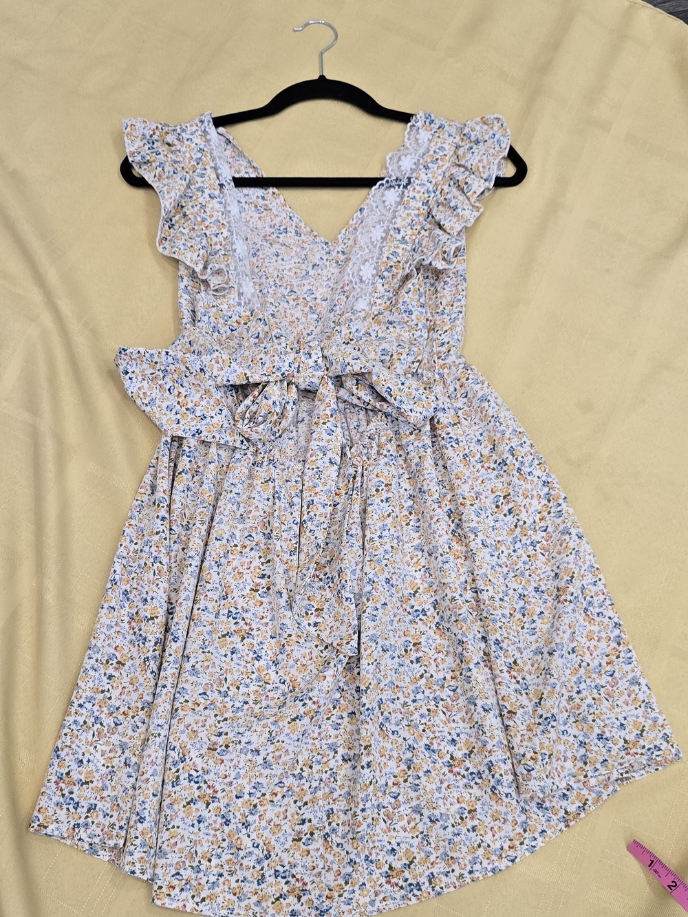 SHEIN Ditsy Floral Ruffle Tie Back Mini Dress Size S - Picture 4 of 7